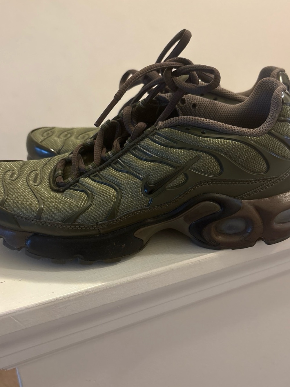Nike kids Air Tuned Neutral Olive/Black Running Shoes